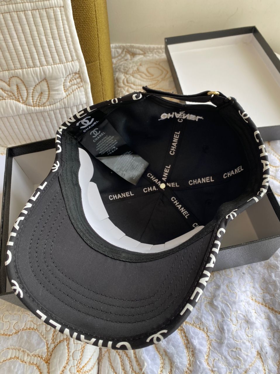Gorra con logotipo CC