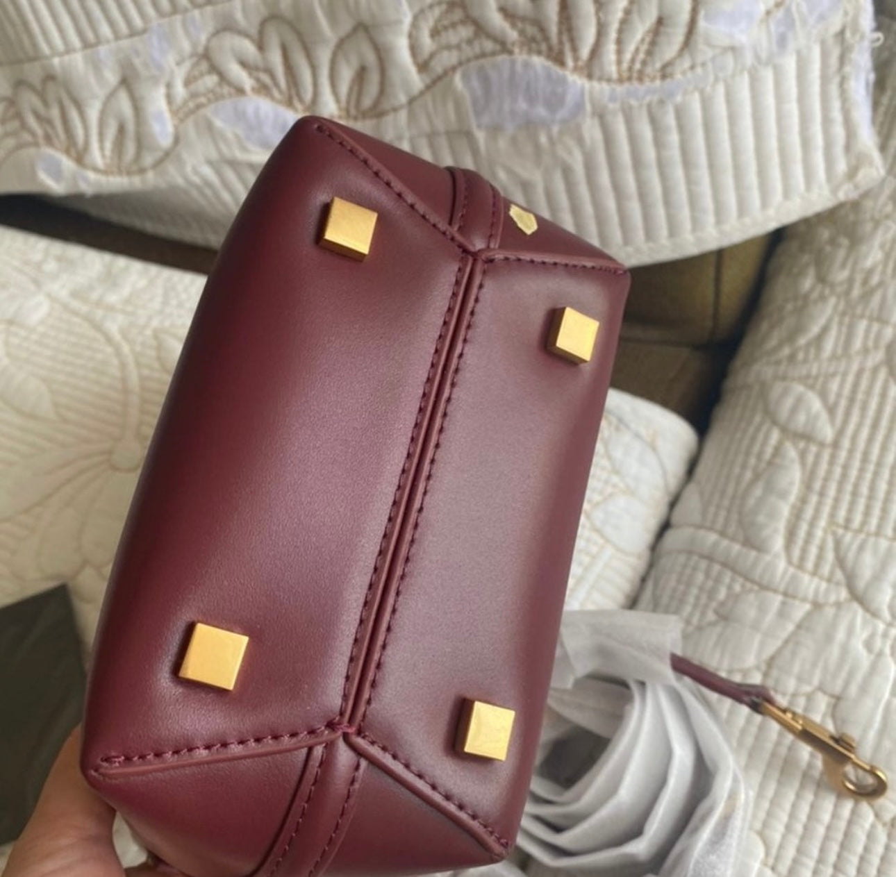 LE 37 LEATHER IN DARK BORDEAUX