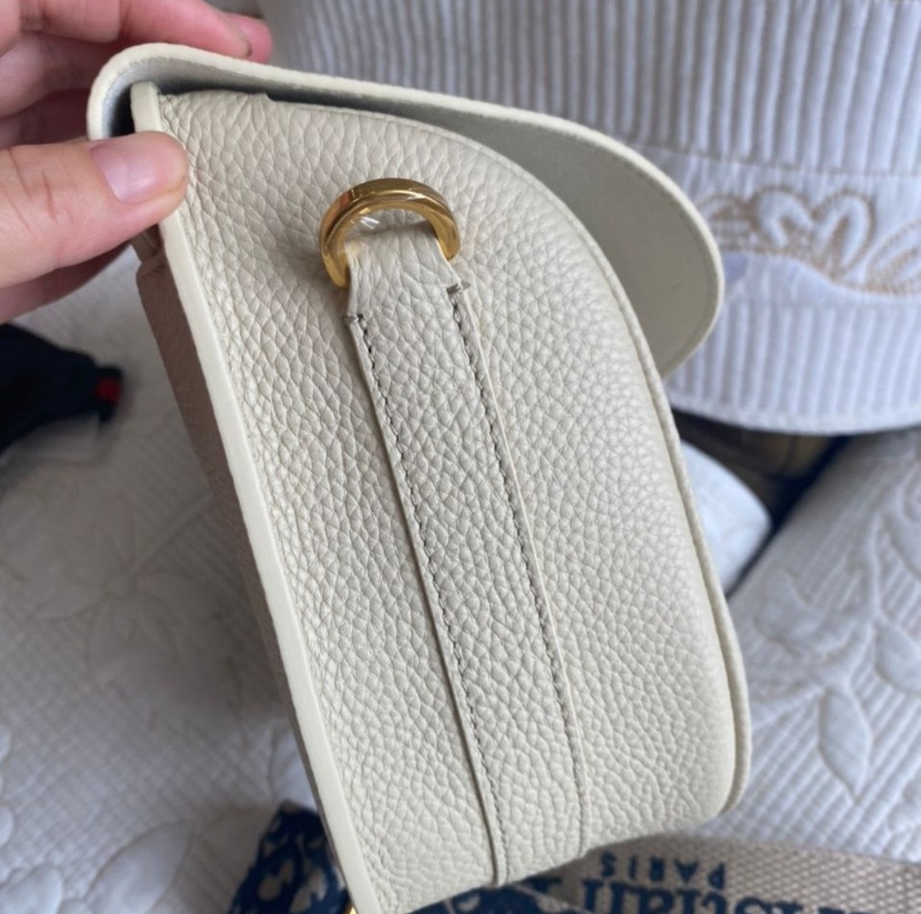 Beige CD-Bobby Bag