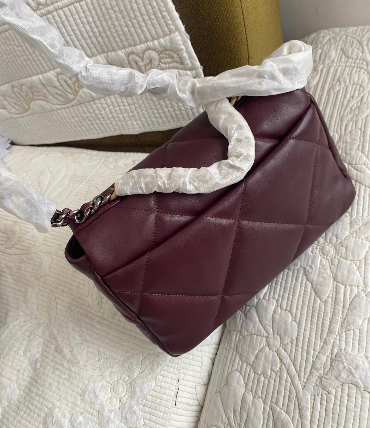 Wine 19 Flap Bag
