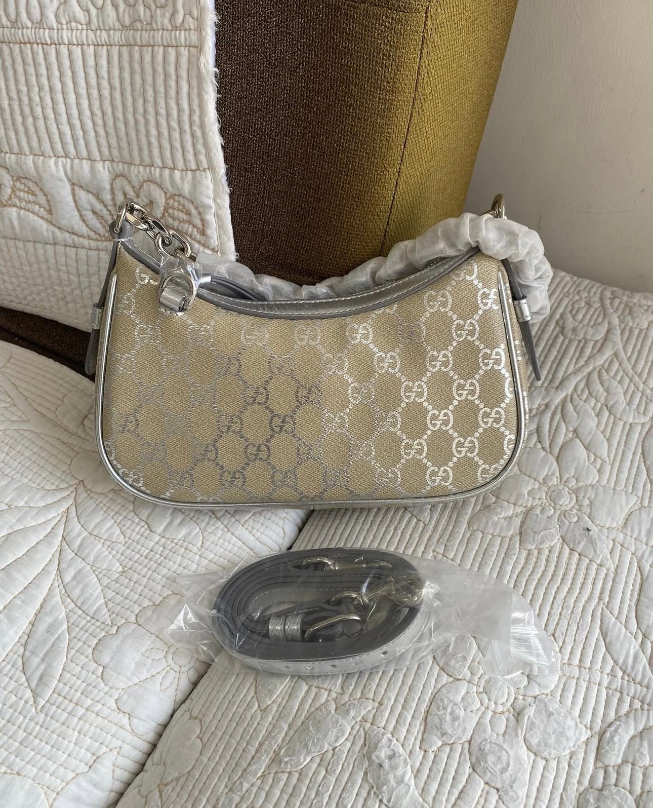 Emblem small shoulder bag