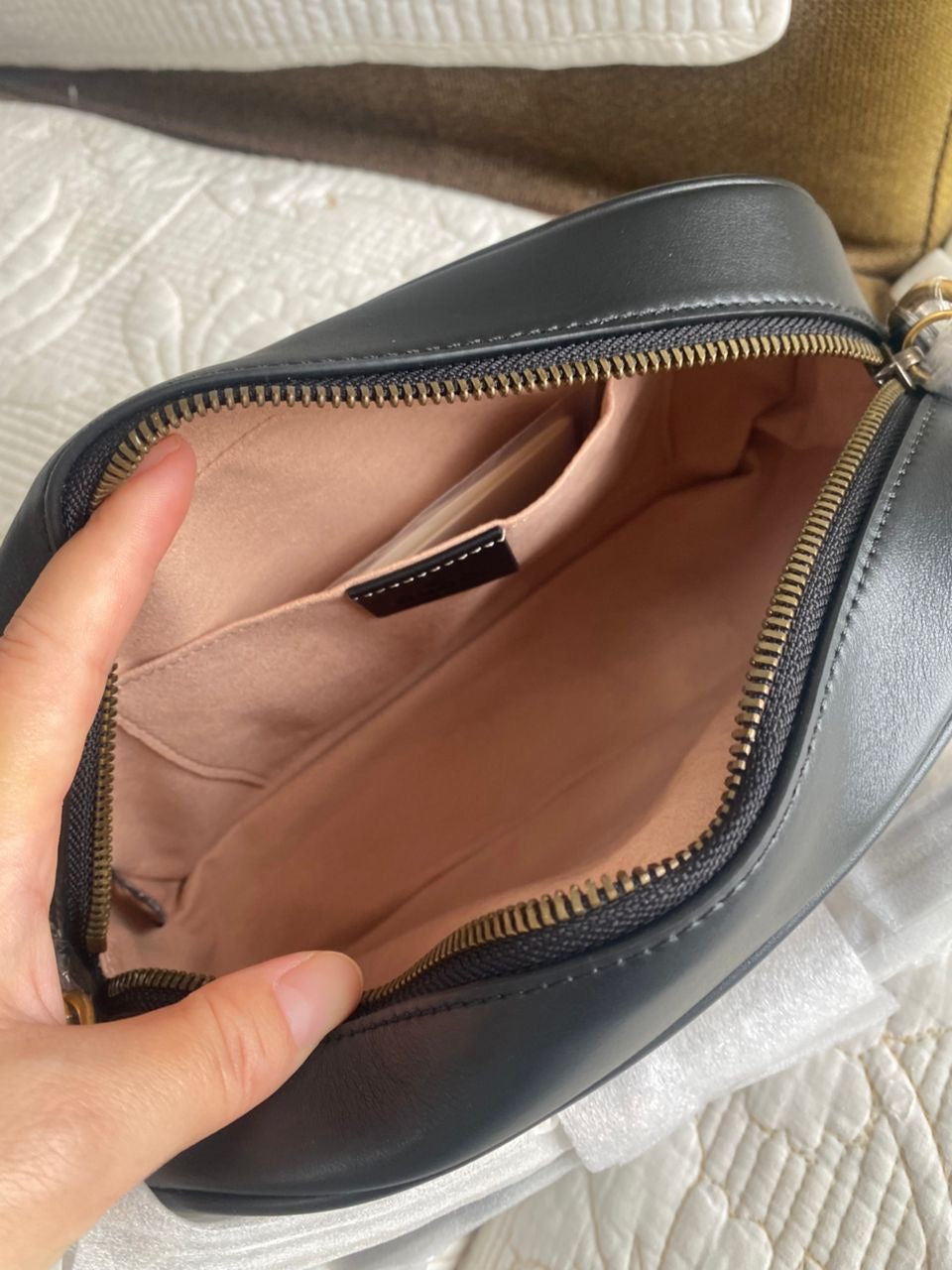 BLACK MARMONT SMALL SHOULDER BAG