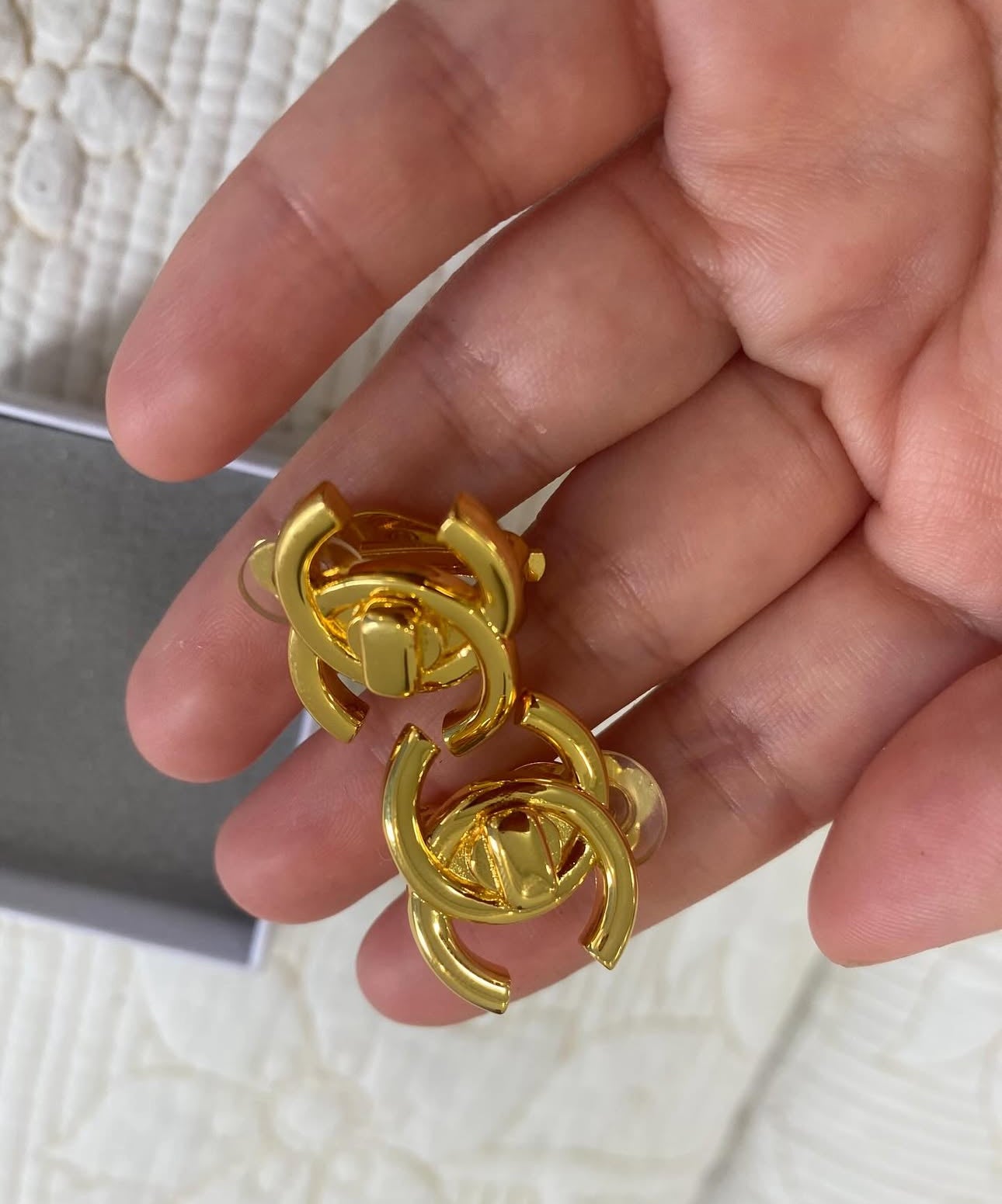 CLIP ON | Coco Turnlock Earrings