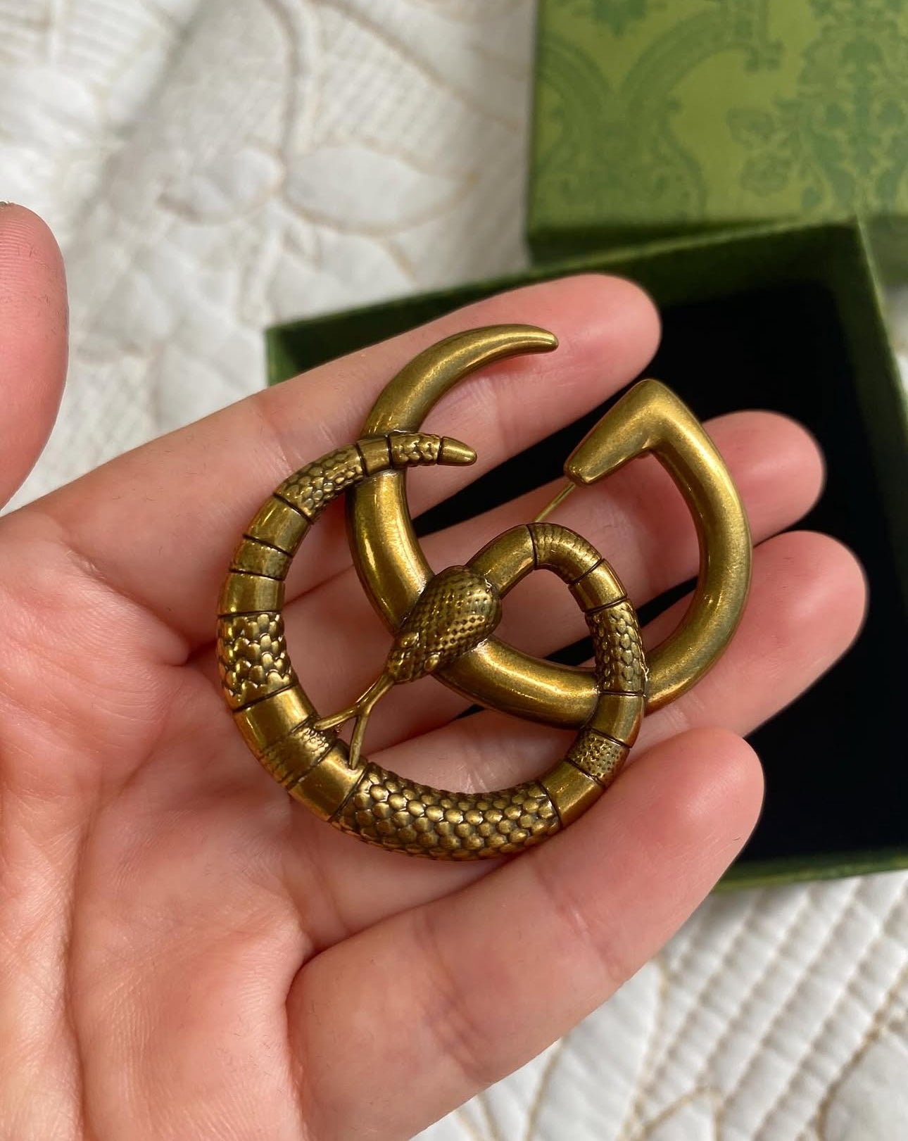 GG SNAKE BROOCH