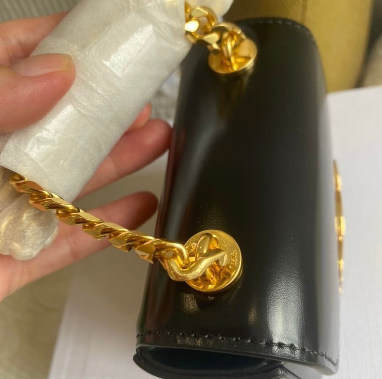 MINI CHAIN CLAUDE IN SHINY CALFSKIN