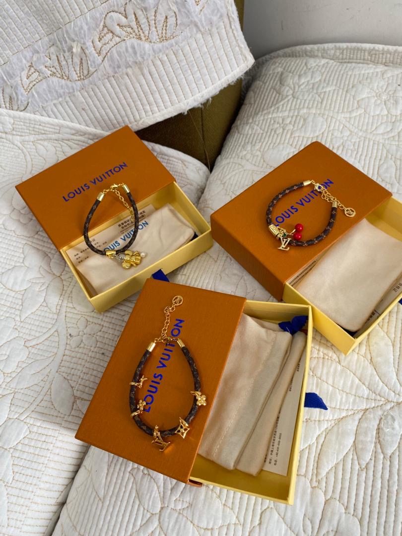 Blooming Monogram Bracelet | LV