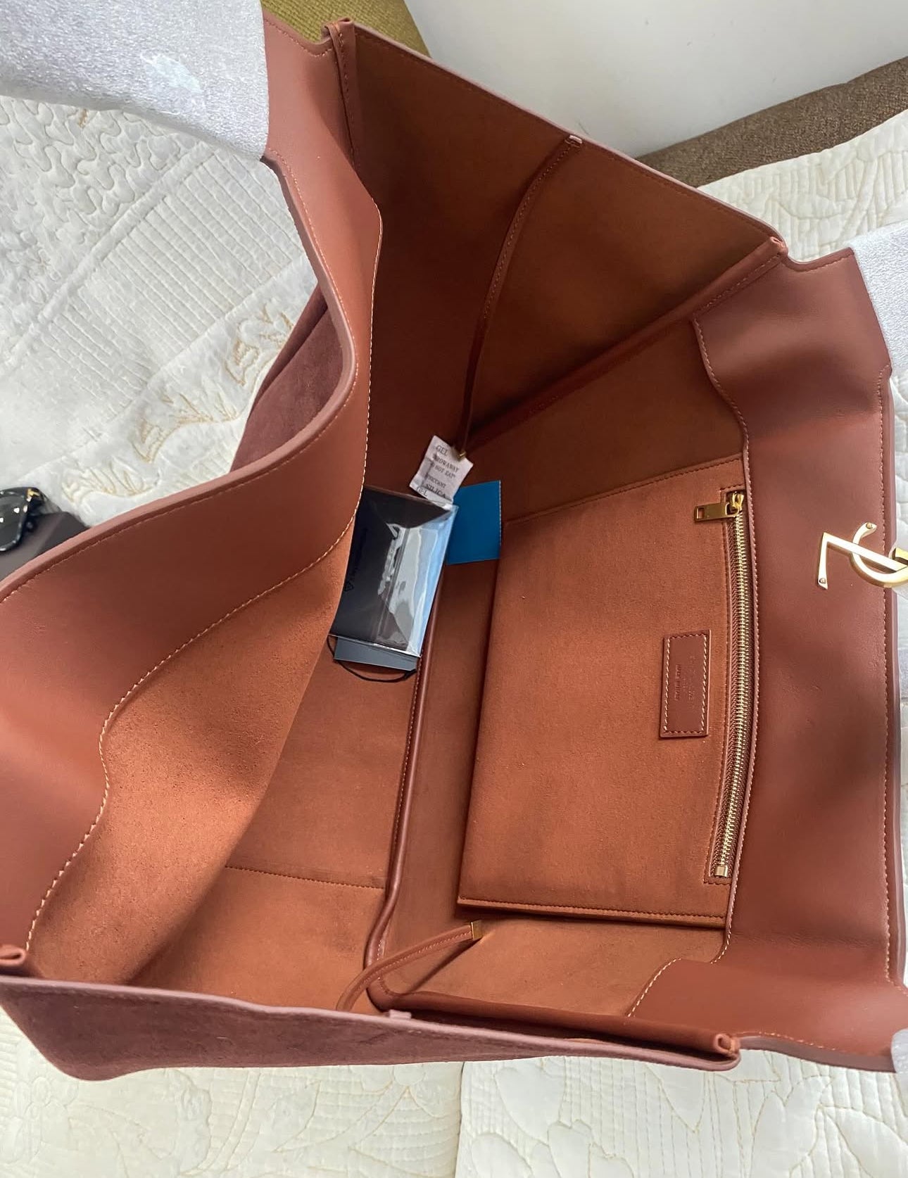 Bea Shoulder Tote Bag in suede| Caramel Cognac