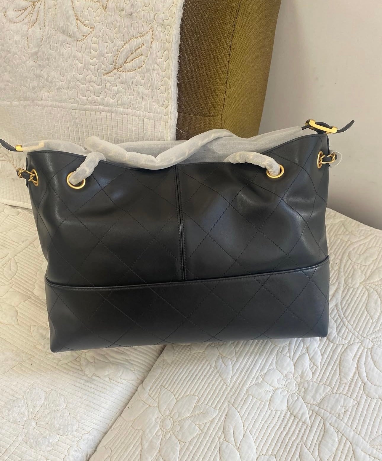 Coco SHOPPING BAG Calfskin & Gold-Tone Metal  Black
