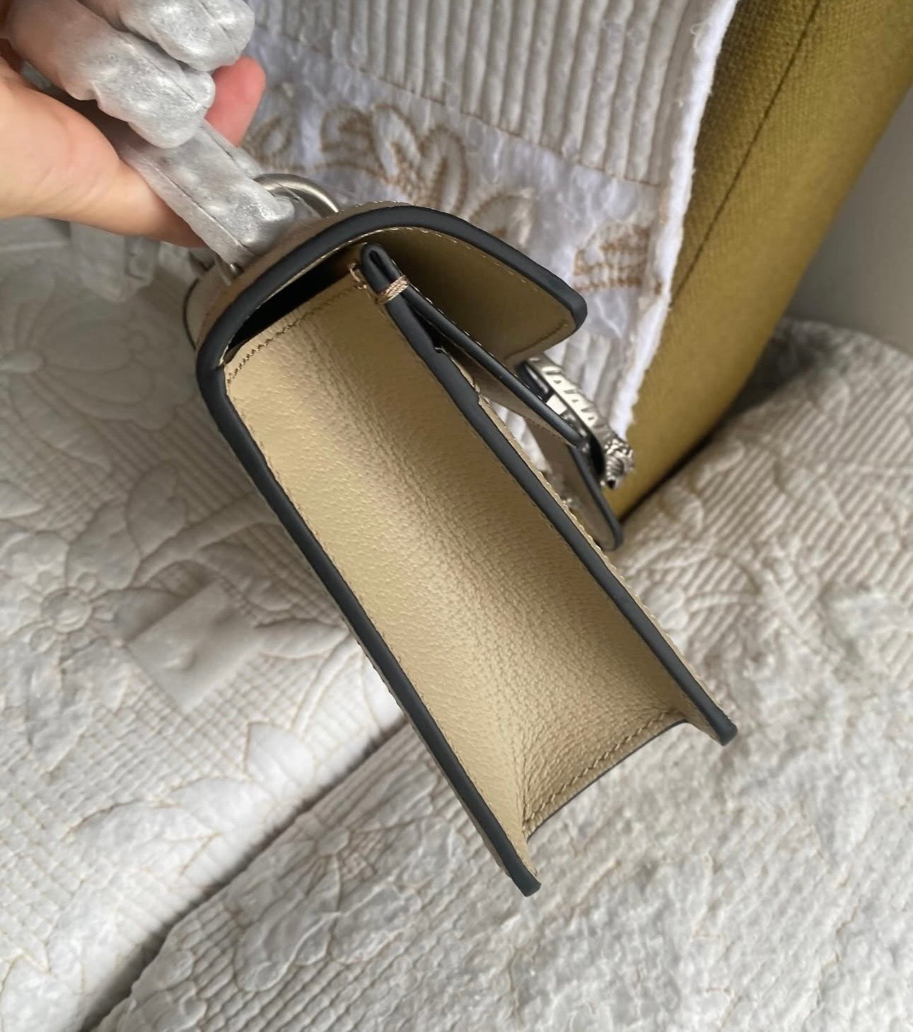 Super Mini Dionysus shoulder bag in beige and white GG Supreme canvas