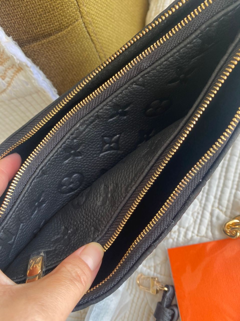 Liv Pochette