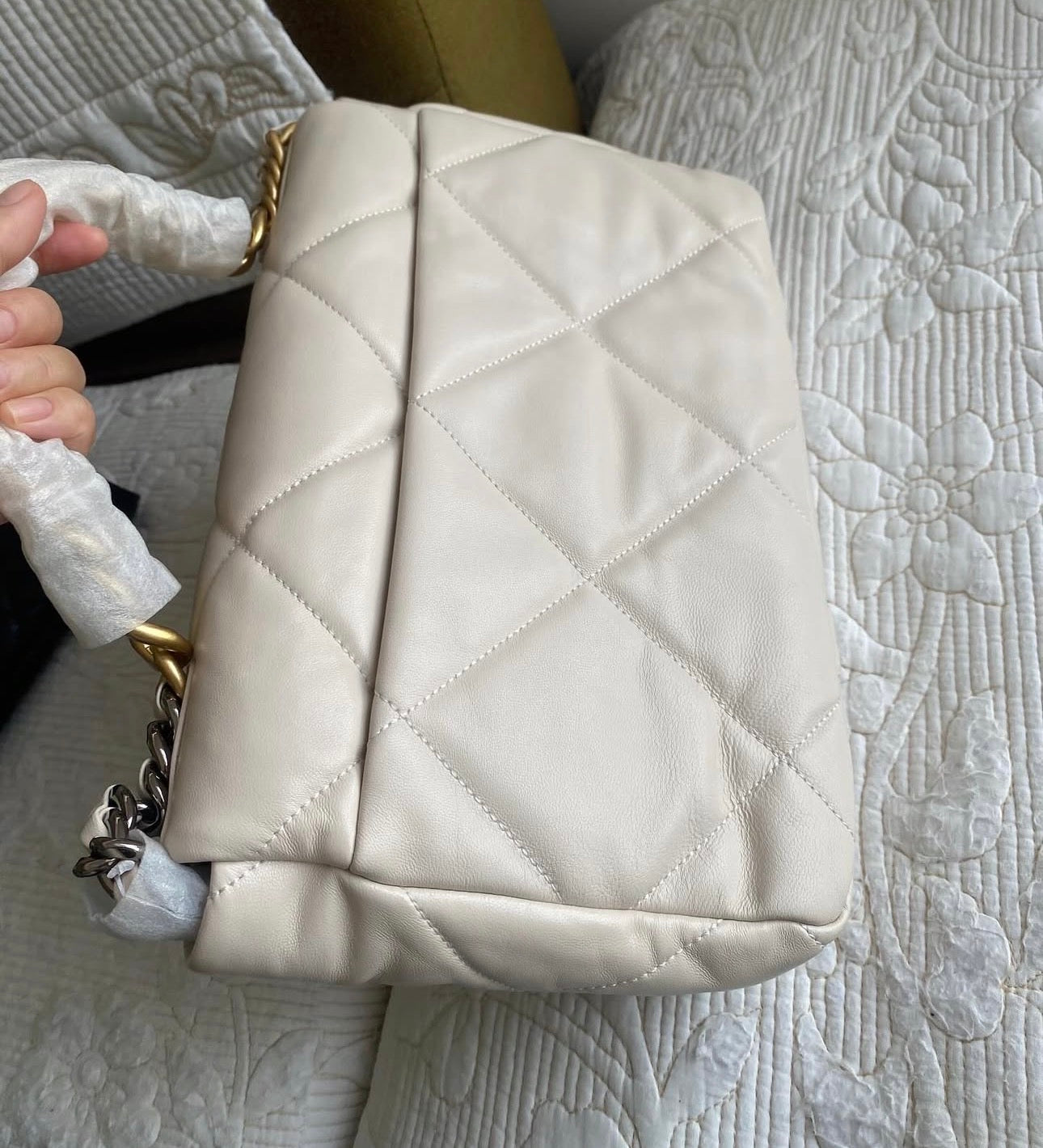 Cream 19 Flap Bag
