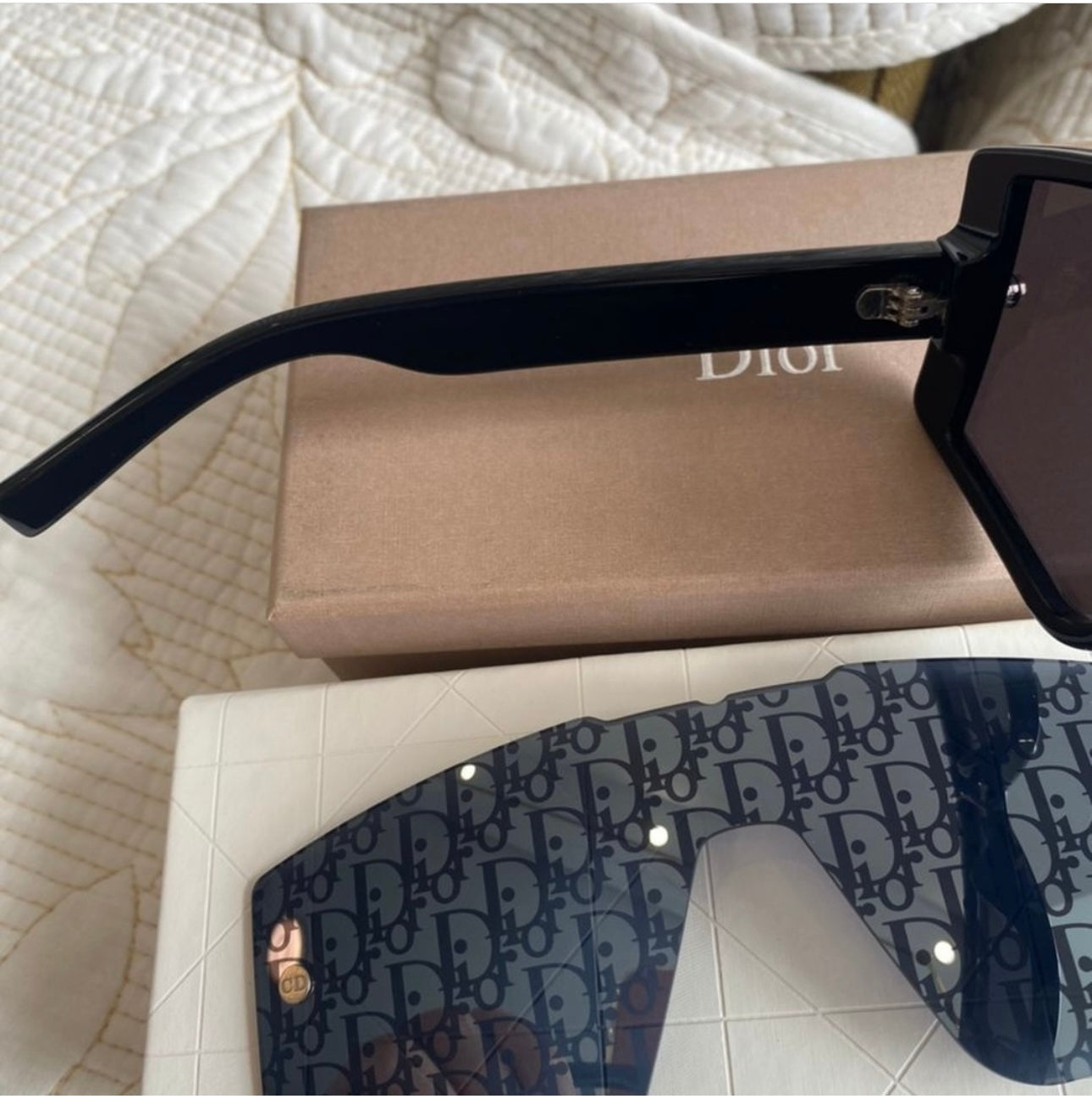 CD Sunglasses (2 STYLES)