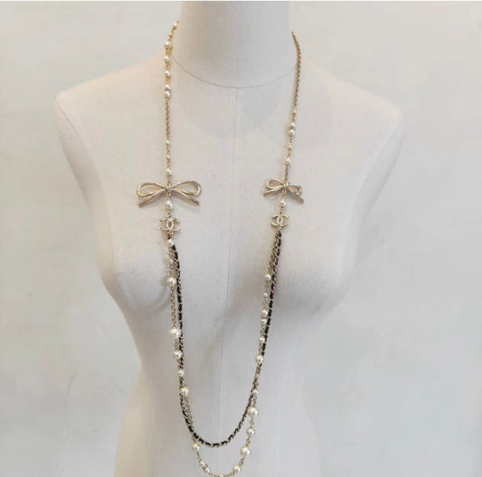 Coco Bow & Pearls Necklace