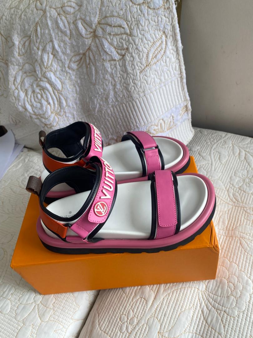 Sandalia Pool Pillow Comfort