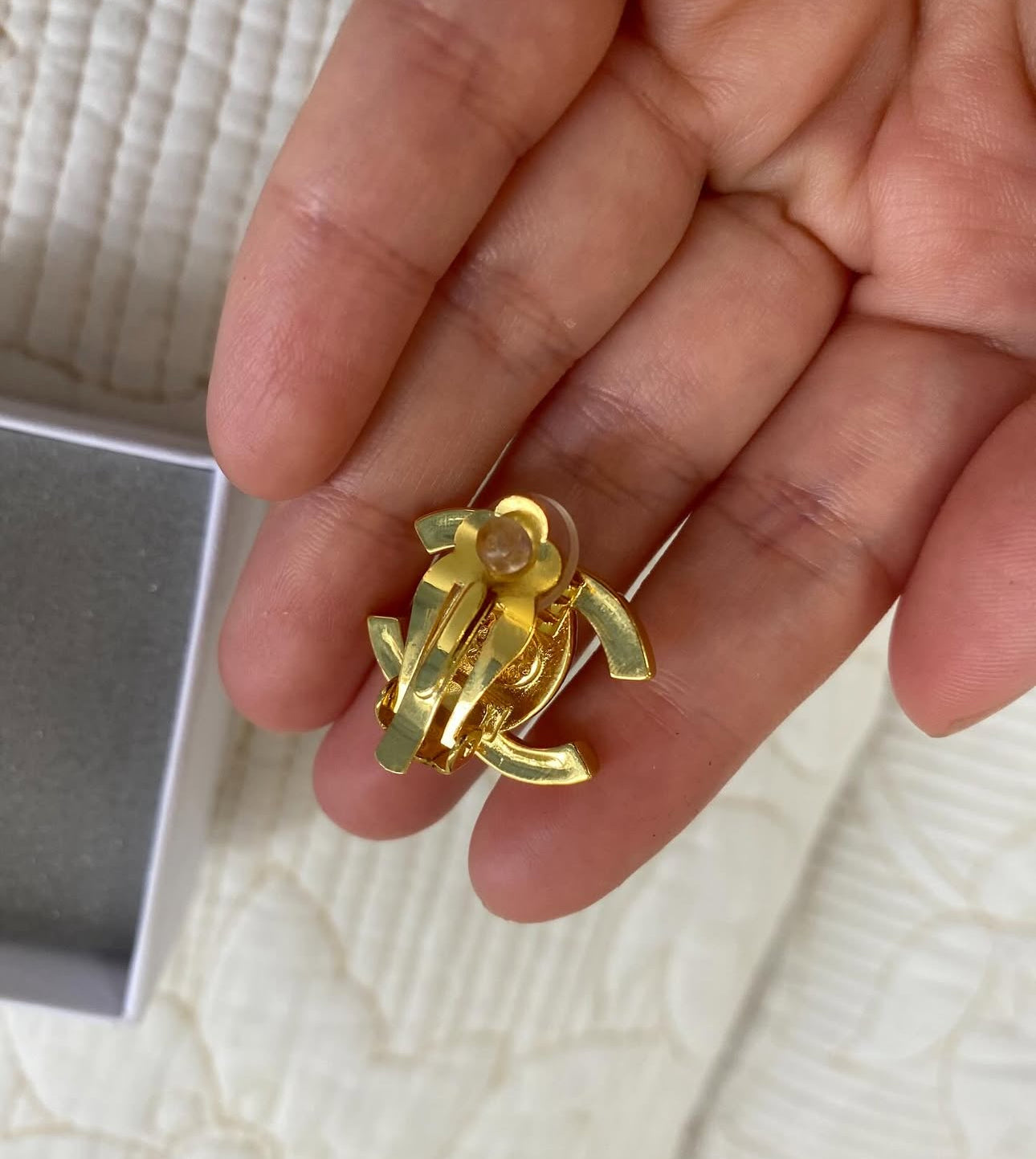 CLIP ON | Coco Turnlock Earrings