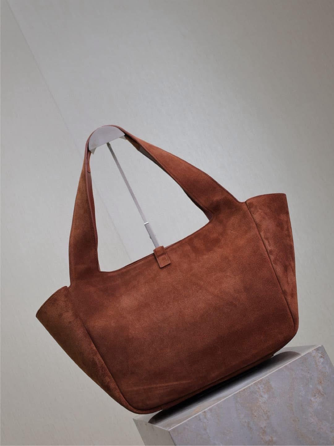 Bea Shoulder Tote Bag in suede| Caramel Cognac
