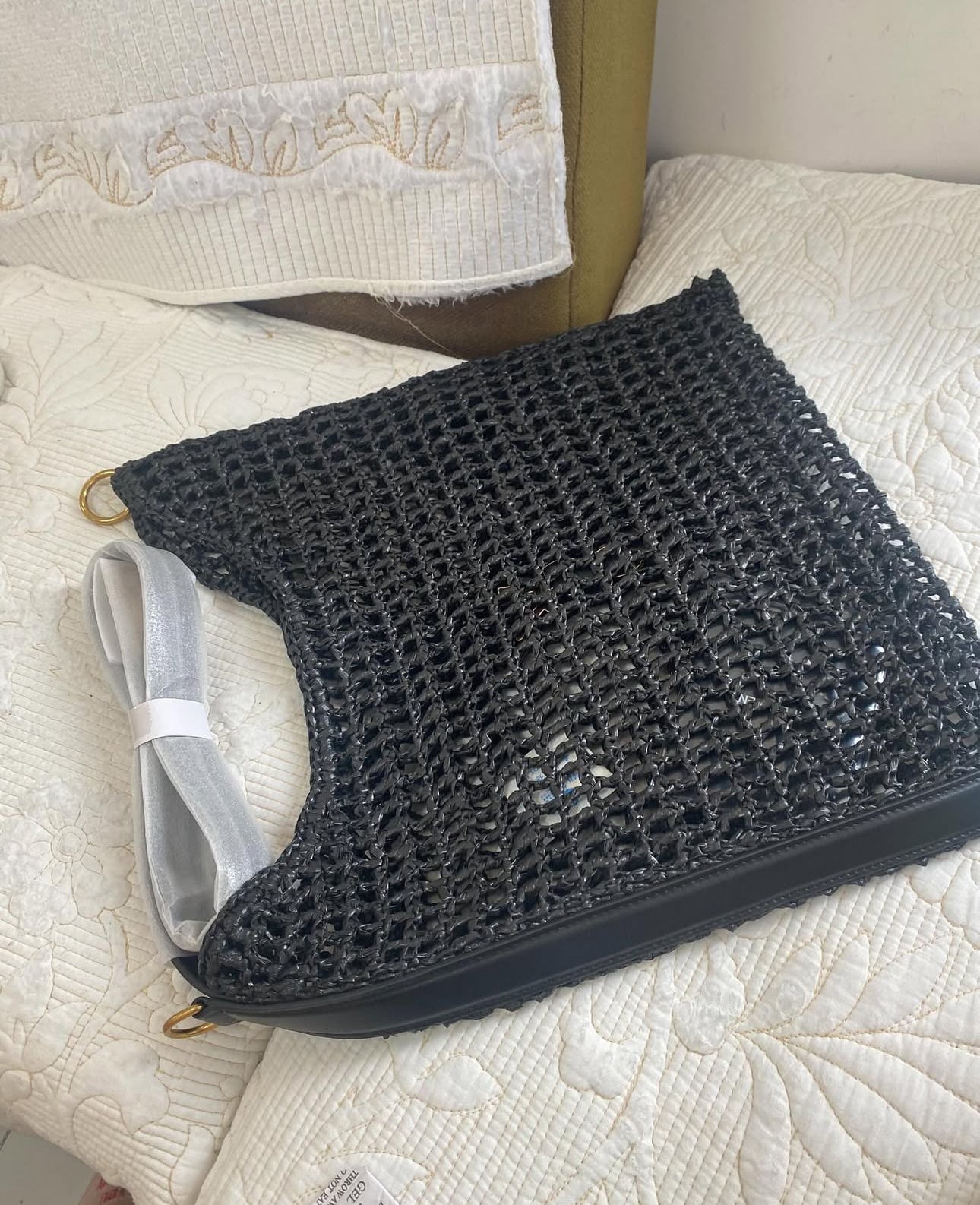 Xalis Shoulder Bag in Raffia (Unisex)
