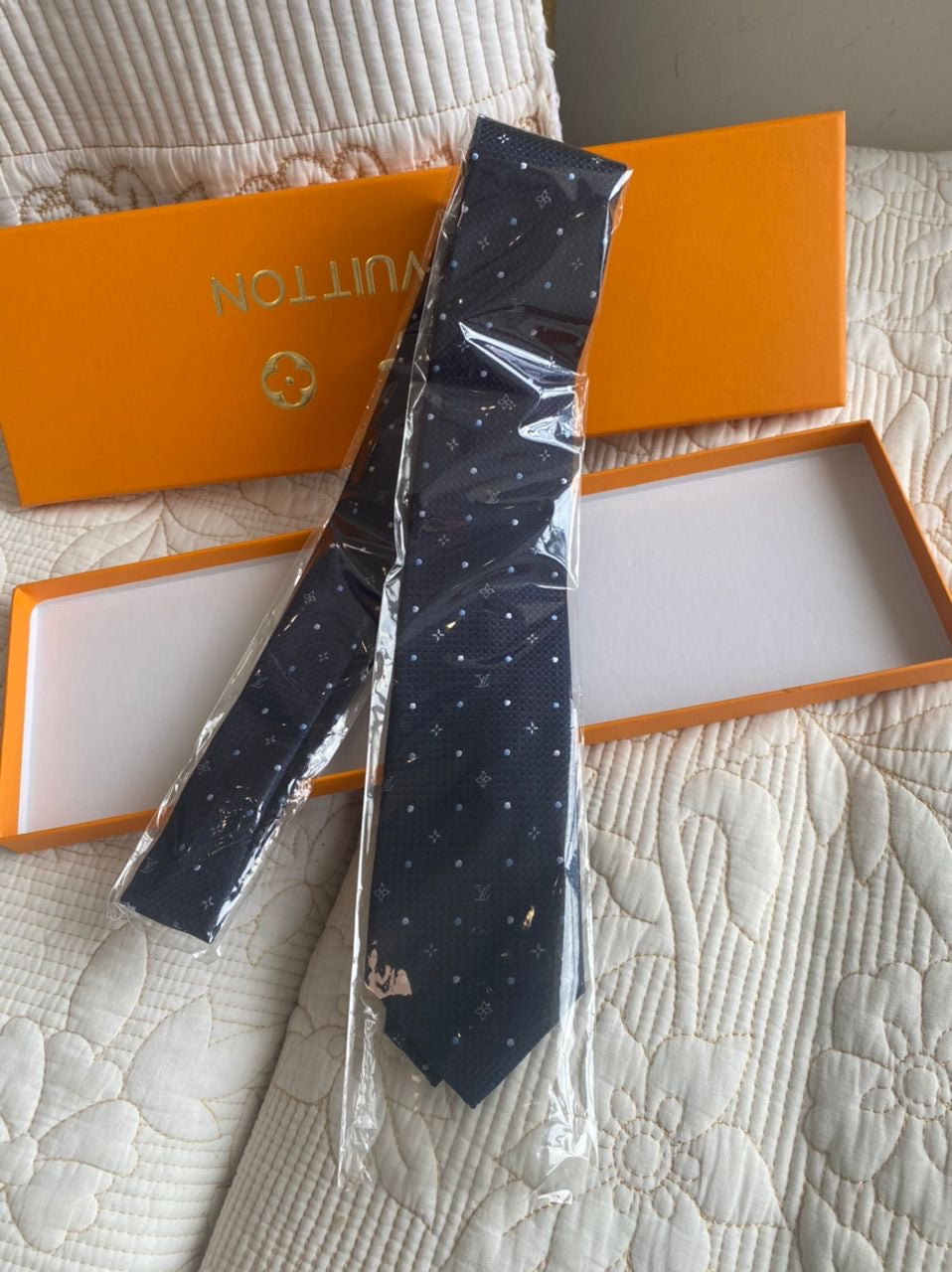 Dots On Eclipse Tie | LV