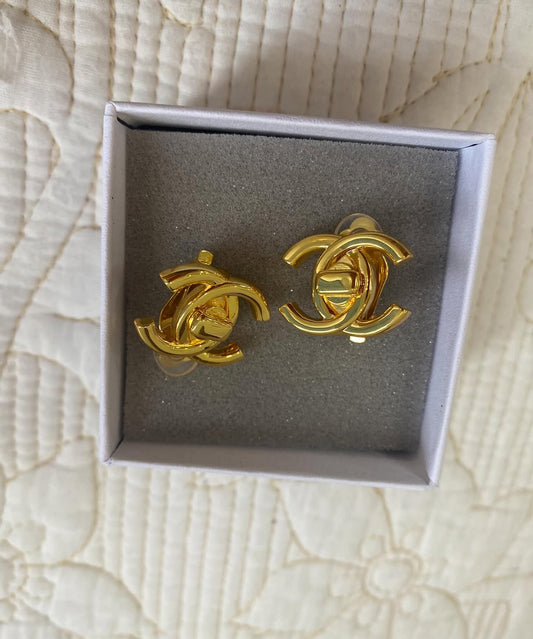 CLIP ON | Coco Turnlock Earrings