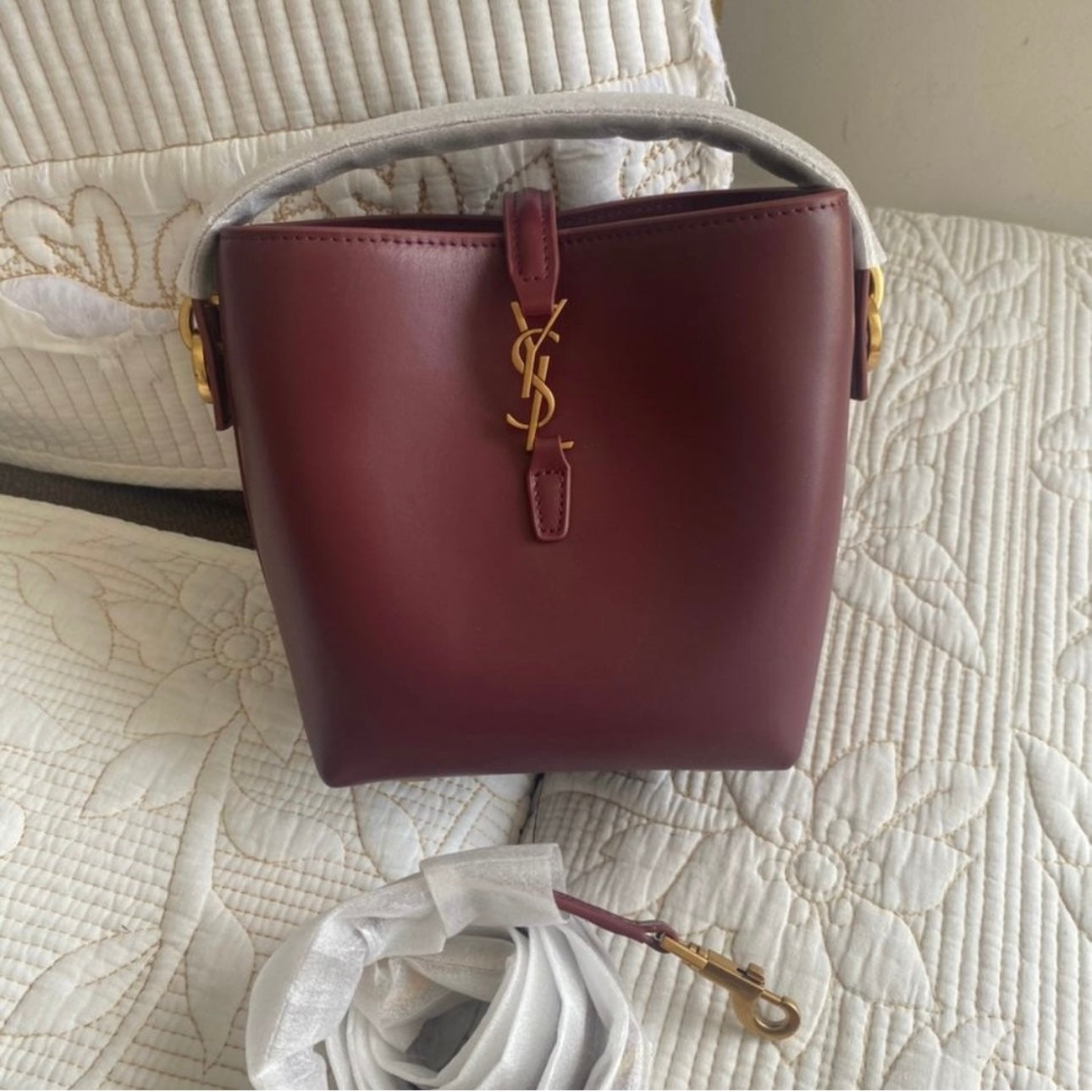 LE 37 LEATHER IN DARK BORDEAUX
