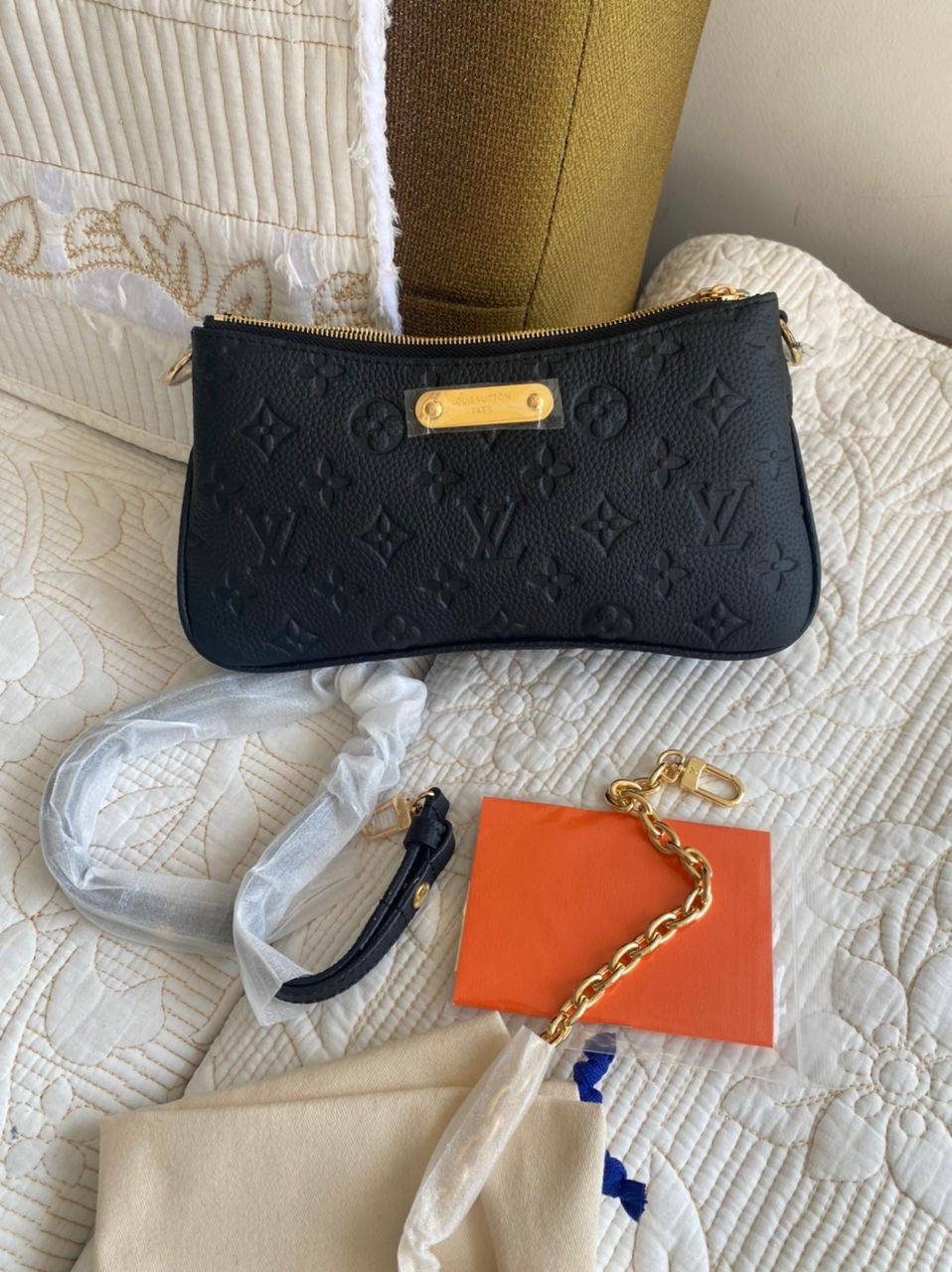 Liv Pochette