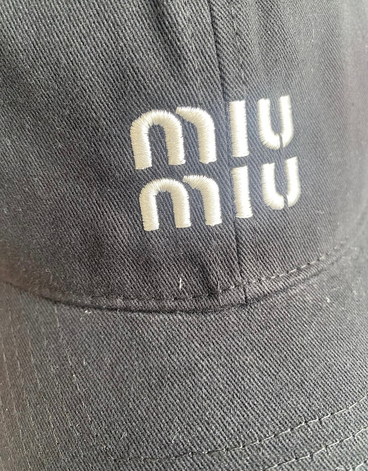 Miu Black Baseball Cap