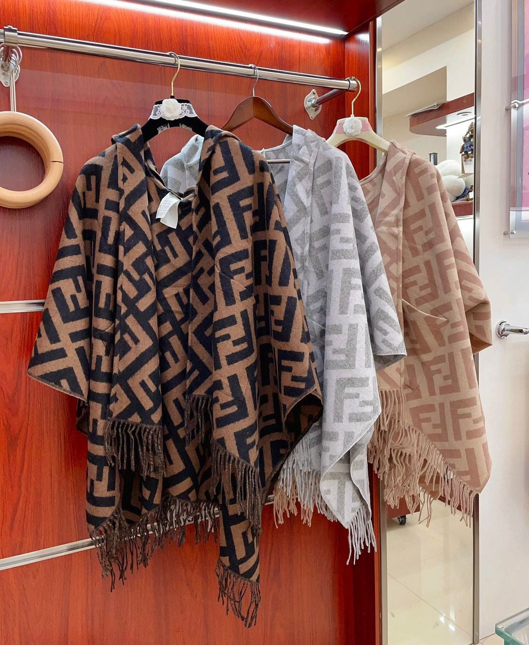 FF PONCHO