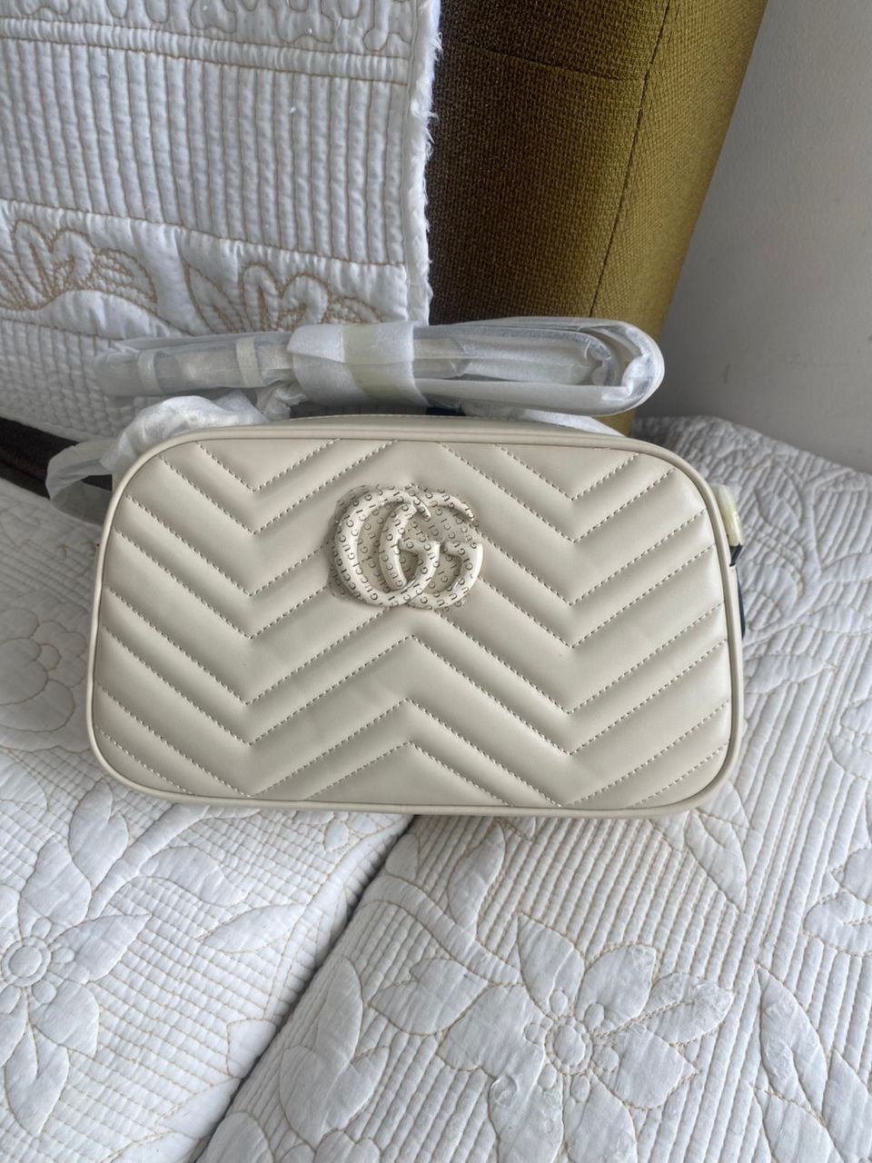 WHITE MARMONT SMALL SHOULDER BAG