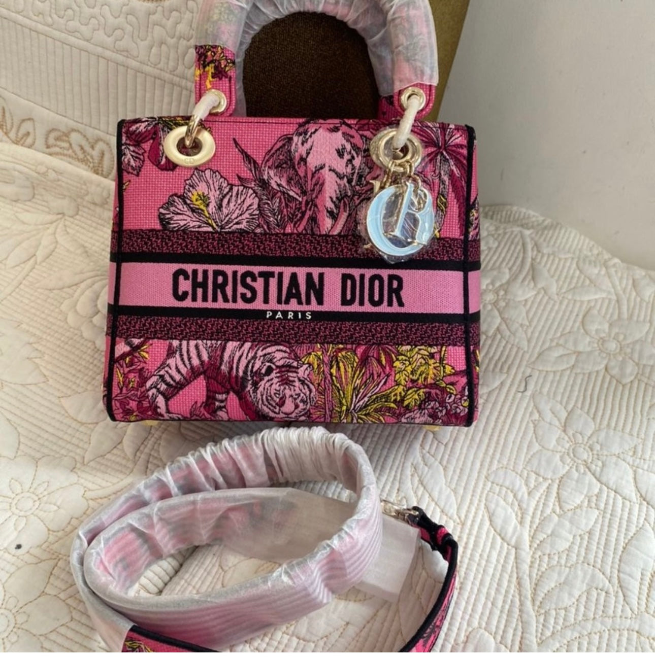 Lady Delight Medium Shoulder Tote Bag Canvas Pink Fuchsia