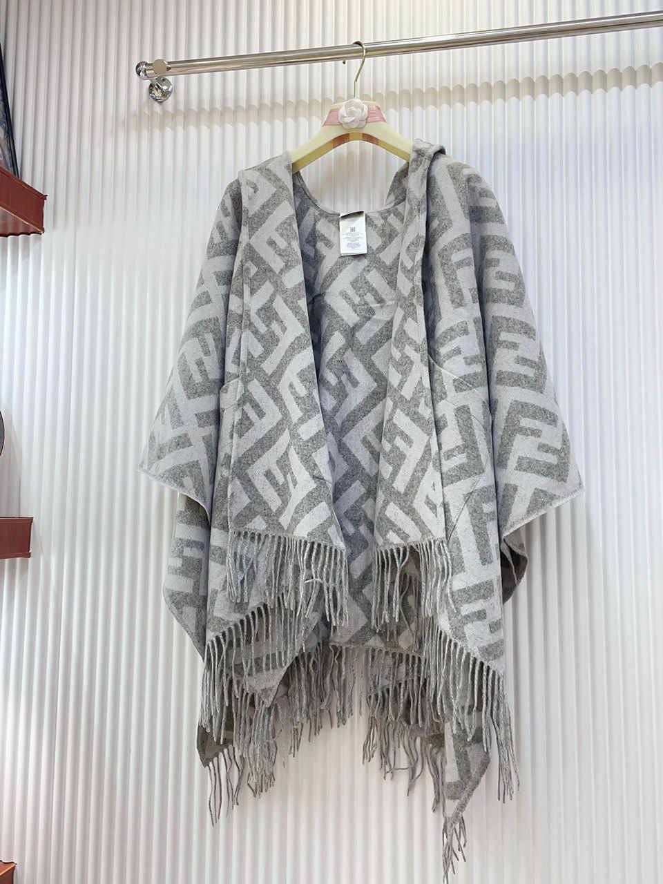 FF PONCHO