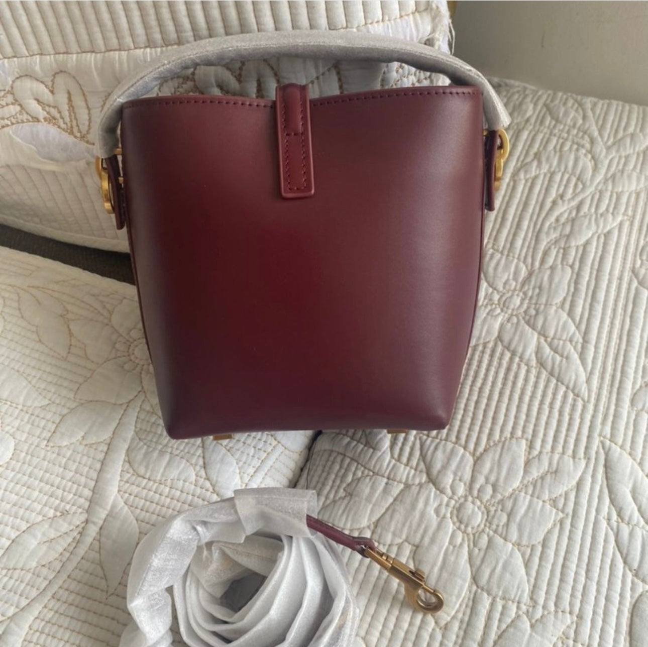 LE 37 LEATHER IN DARK BORDEAUX
