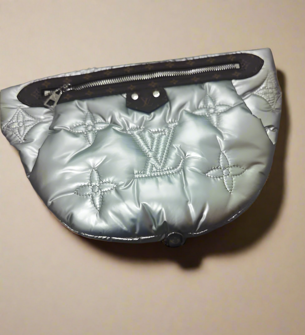Pillow Bumbag Monogram Quilted | Silver