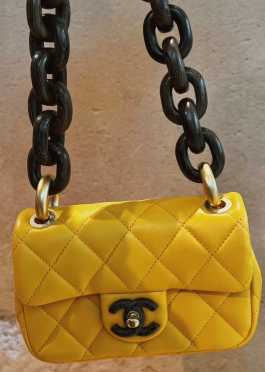 Sac à chaîne Coco Mini en cuir d'agneau jaune