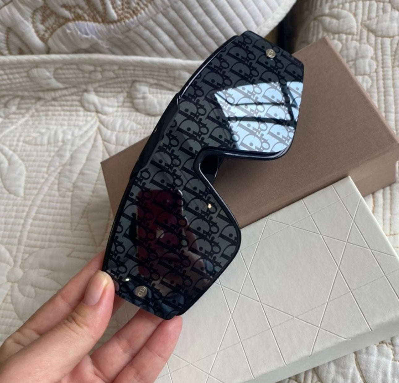 CD Sunglasses (2 STYLES)