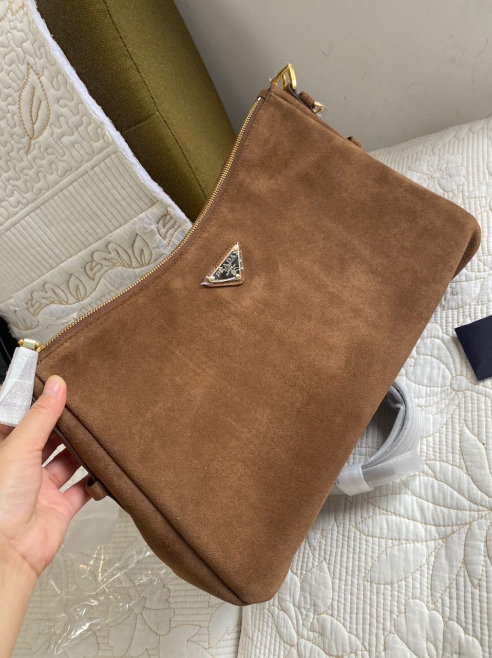 Aimée medium suede shoulder bag | Cinnamon