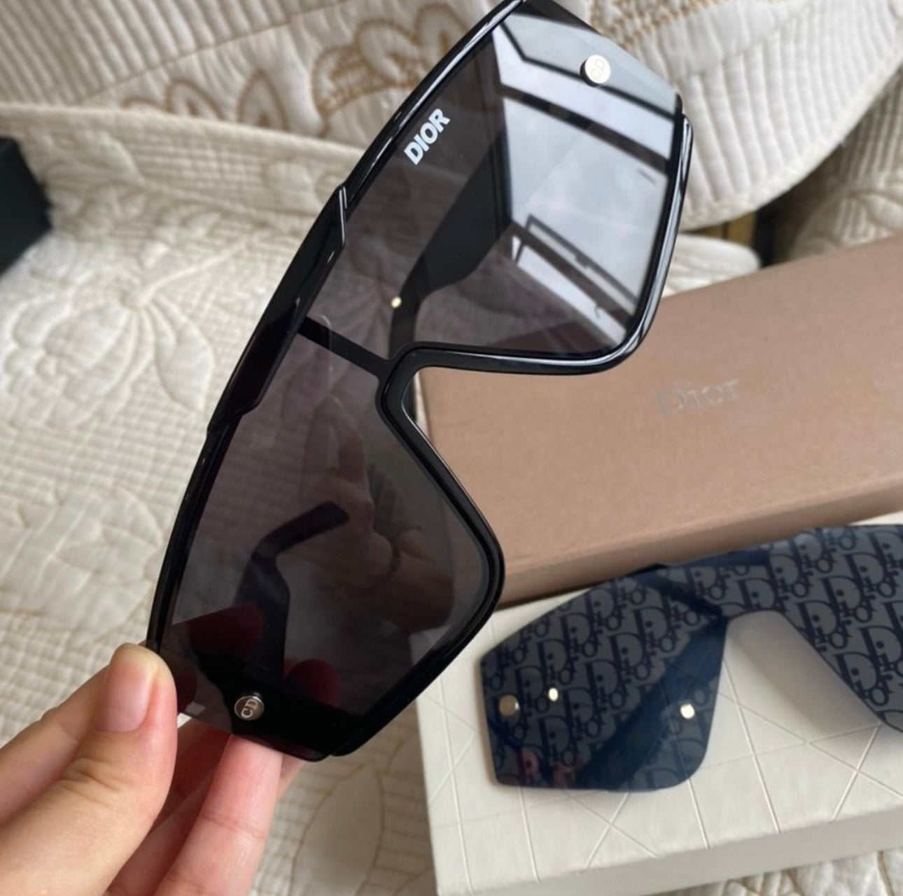 CD Sunglasses (2 STYLES)