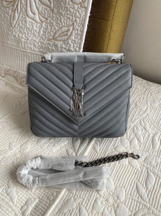 GREY COLLEGE MEDIUM CHAIN BAG IN QUILTED LEATHER