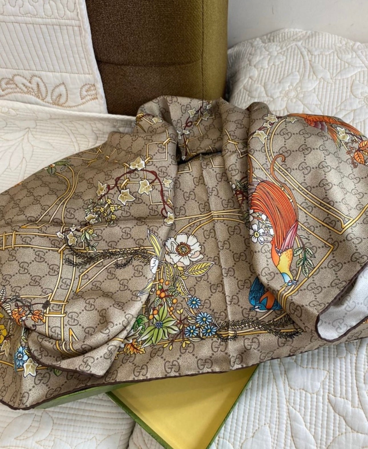 ANIMAL AND FLORAL PRINT SILK SCARF | GG