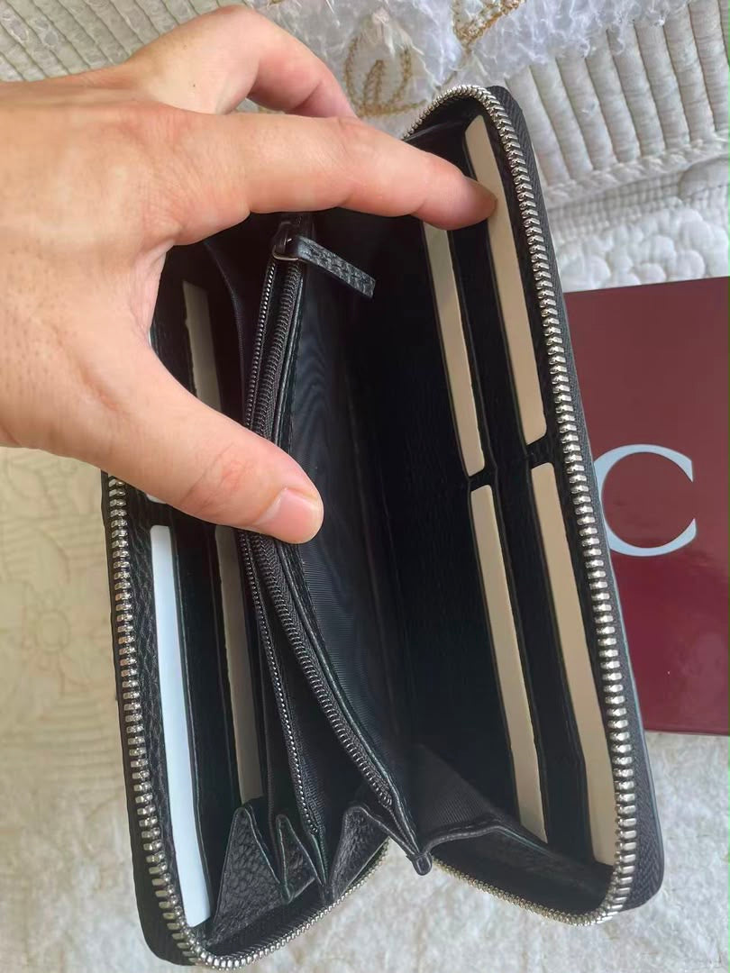 GG Black Jumbo Zip Around Wallet