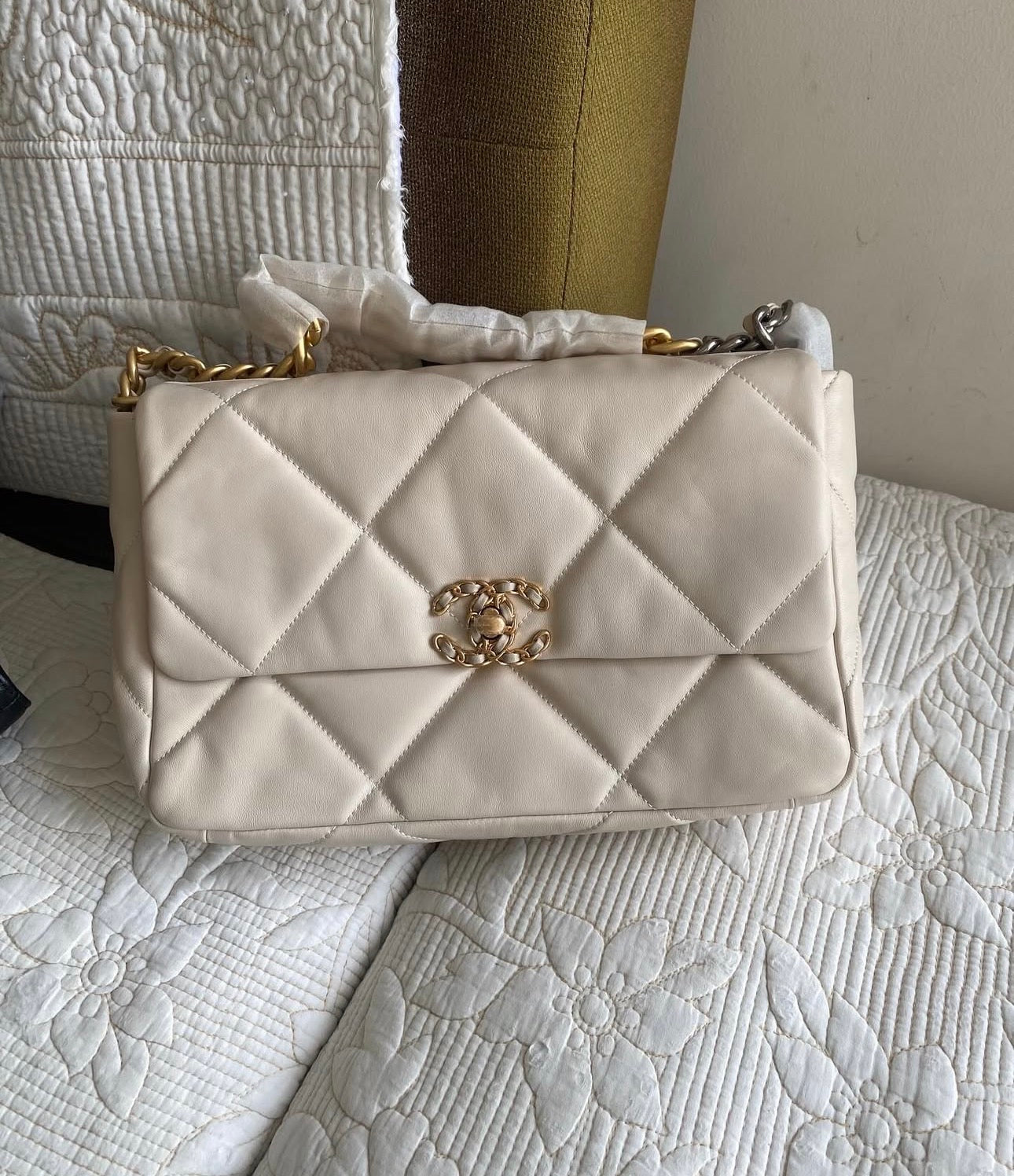 Cream 19 Flap Bag