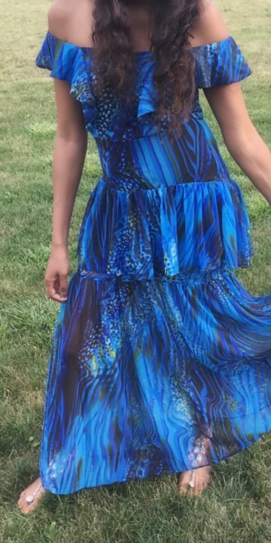 Vestido largo con volantes acuáticos