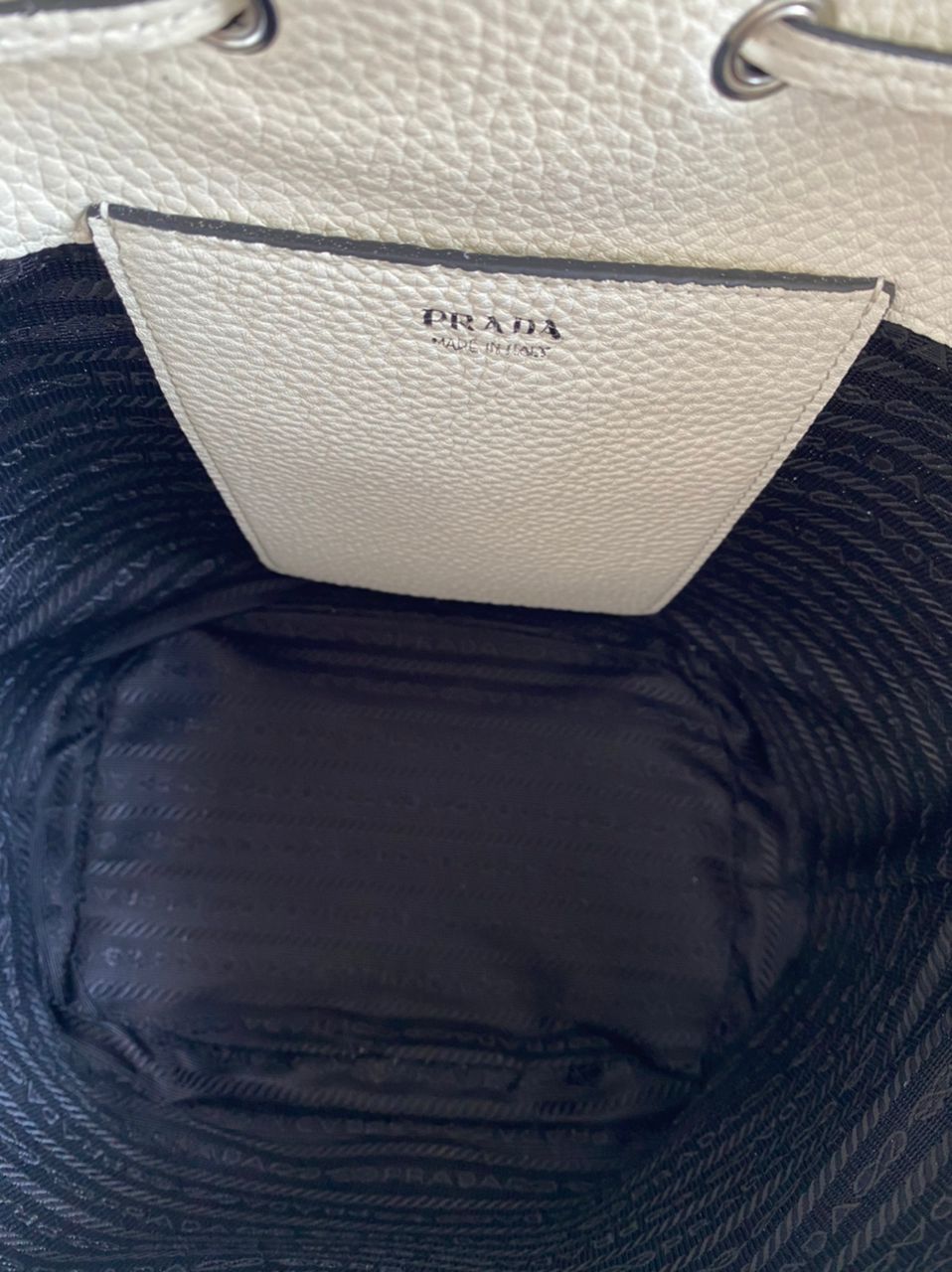 PRA | Sac seau en cuir blanc
