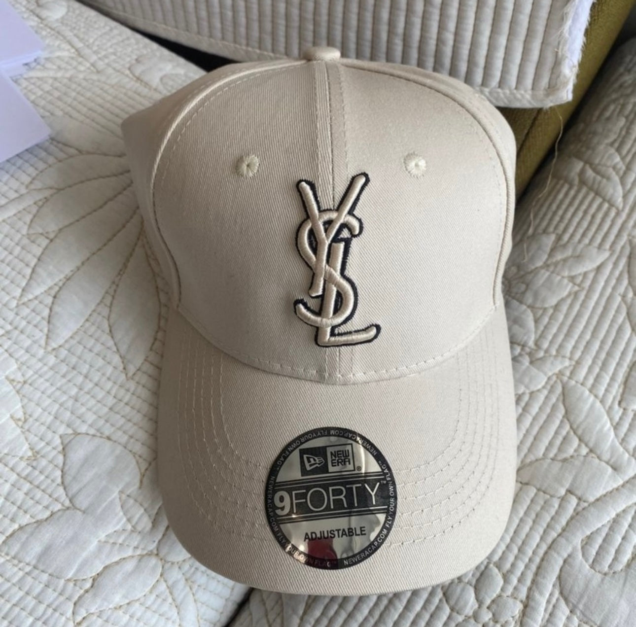CASSANDRE EMBROIDERED CAP MADE IN COLLABORATION WITH NEW ERA