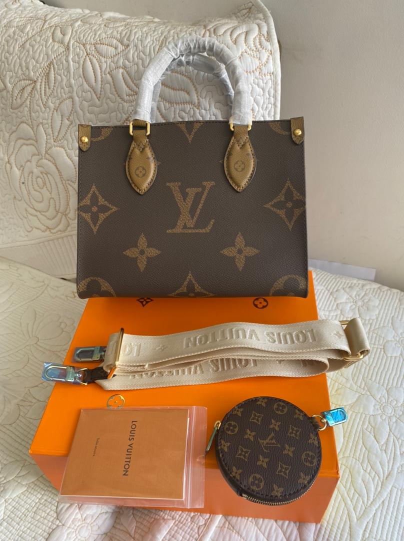 OnTheGo PM | Monogramme inversé