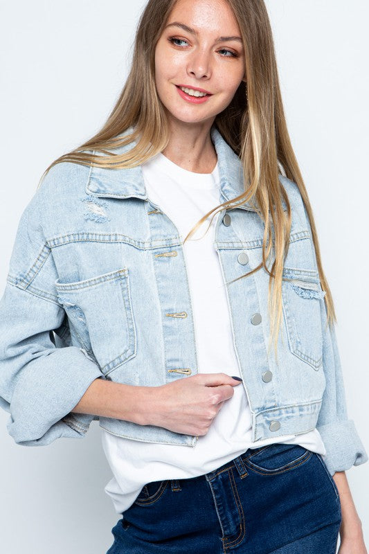 CHAQUETA DE DENIM DESGASTE CON FLECOS DE PEDRERÍA