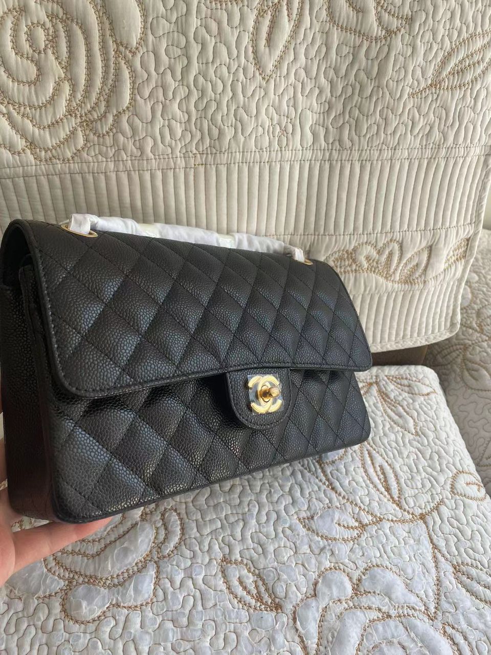 Sac à rabat Cavier matelassé noir