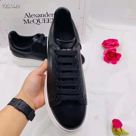 McQueen surdimensionné noir/blanc