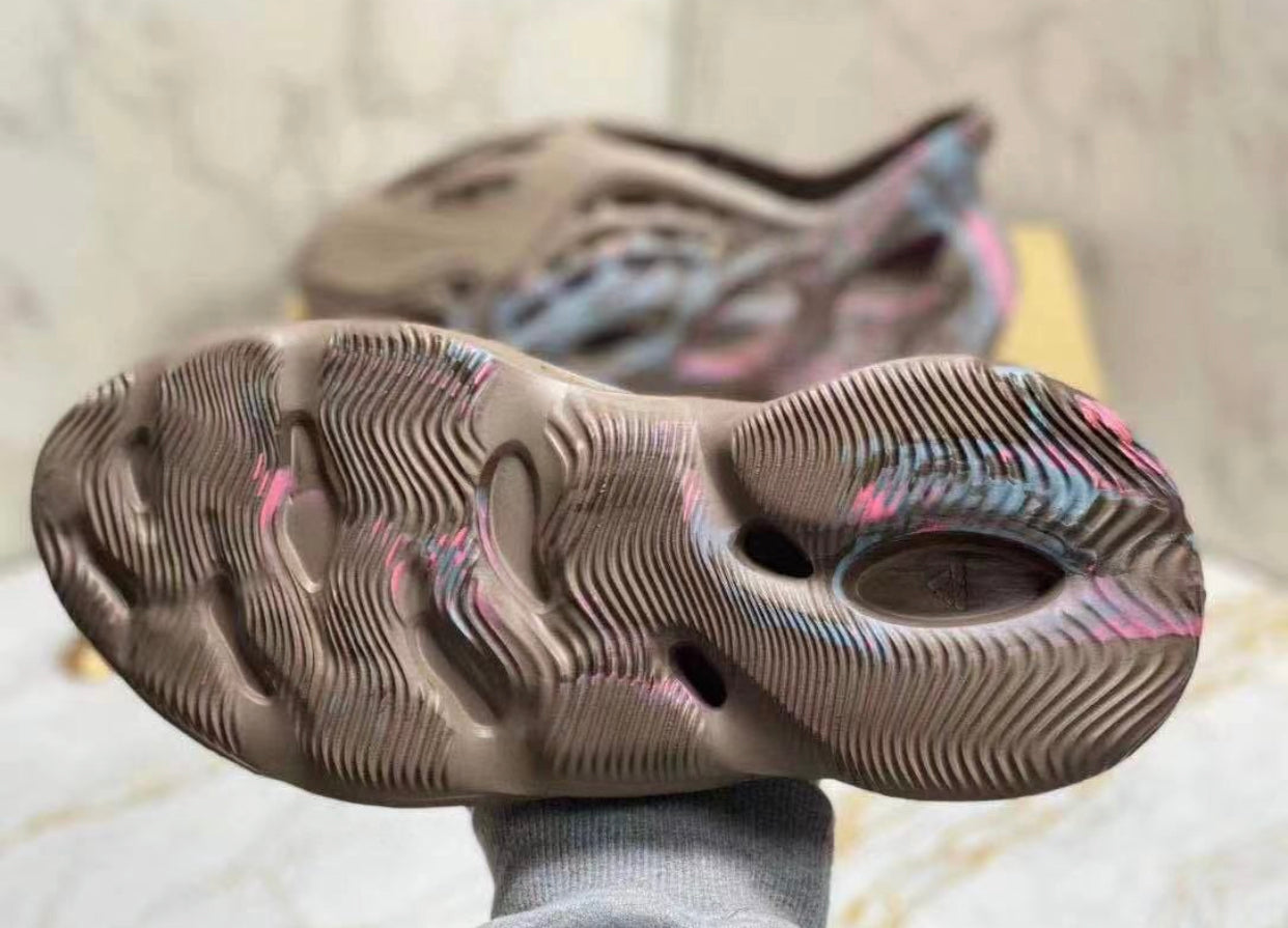 YEEZY FOAM RUNNER 'MX SAND GRIS'