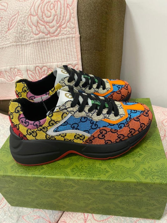 Baskets Rhyton multicolores