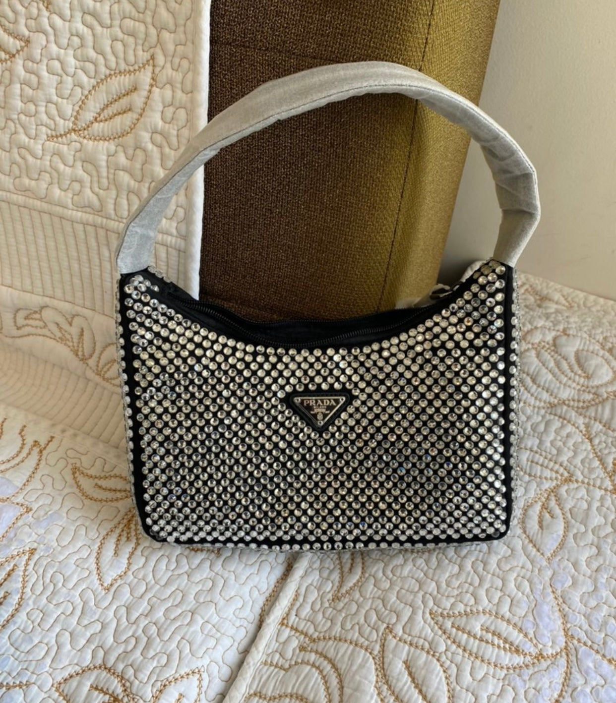 Mini-sac en satin avec cristaux